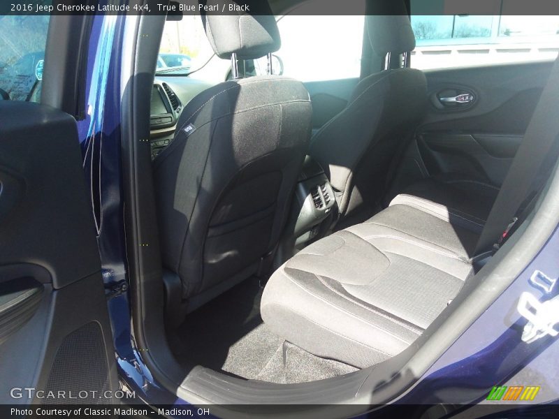 True Blue Pearl / Black 2016 Jeep Cherokee Latitude 4x4