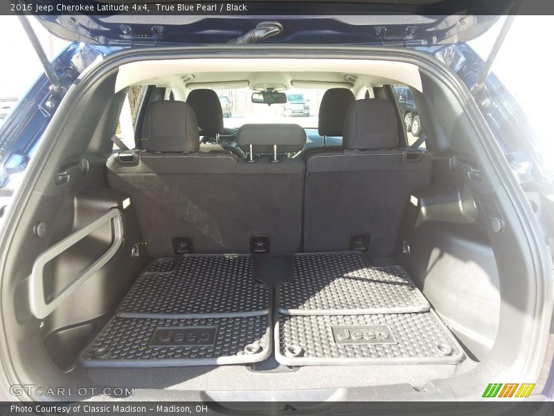 True Blue Pearl / Black 2016 Jeep Cherokee Latitude 4x4