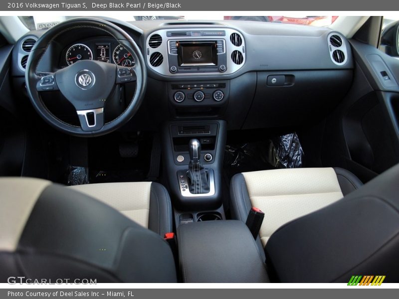 Deep Black Pearl / Beige/Black 2016 Volkswagen Tiguan S