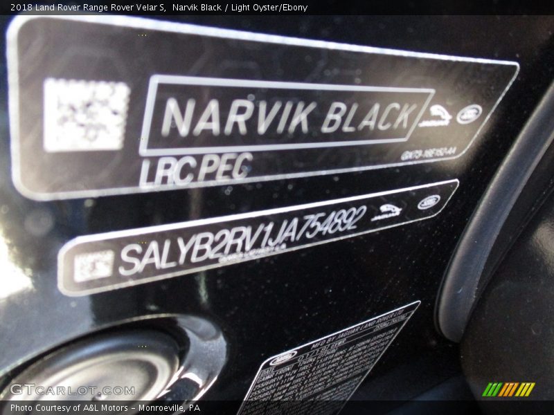 Narvik Black / Light Oyster/Ebony 2018 Land Rover Range Rover Velar S