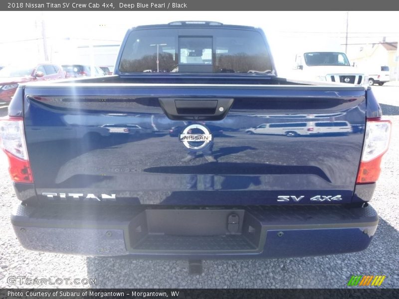 Deep Blue Pearl / Black 2018 Nissan Titan SV Crew Cab 4x4