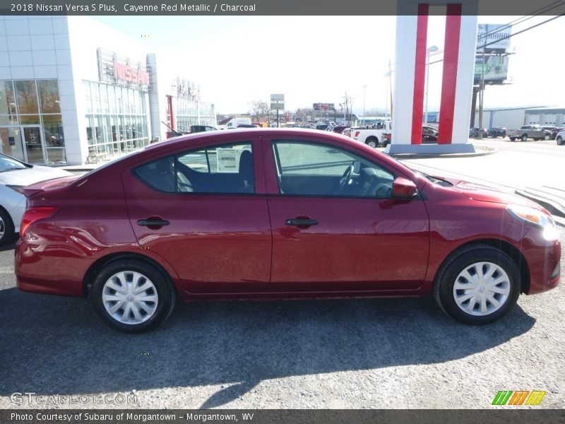 Cayenne Red Metallic / Charcoal 2018 Nissan Versa S Plus