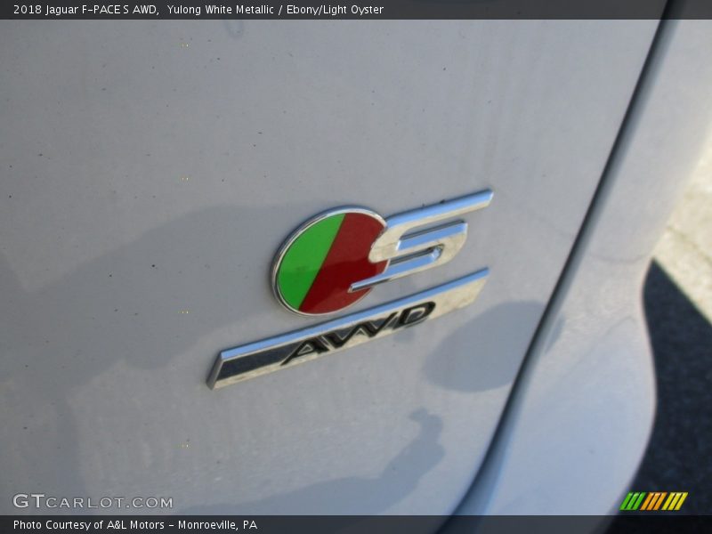 Yulong White Metallic / Ebony/Light Oyster 2018 Jaguar F-PACE S AWD