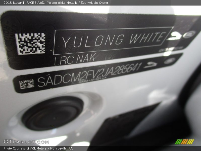 Yulong White Metallic / Ebony/Light Oyster 2018 Jaguar F-PACE S AWD
