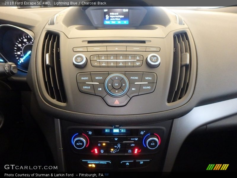 Lightning Blue / Charcoal Black 2018 Ford Escape SE 4WD