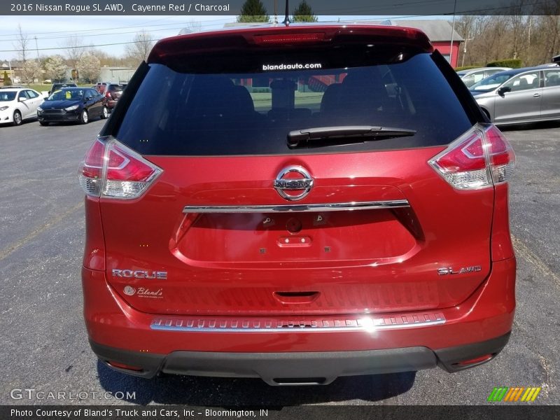 Cayenne Red / Charcoal 2016 Nissan Rogue SL AWD