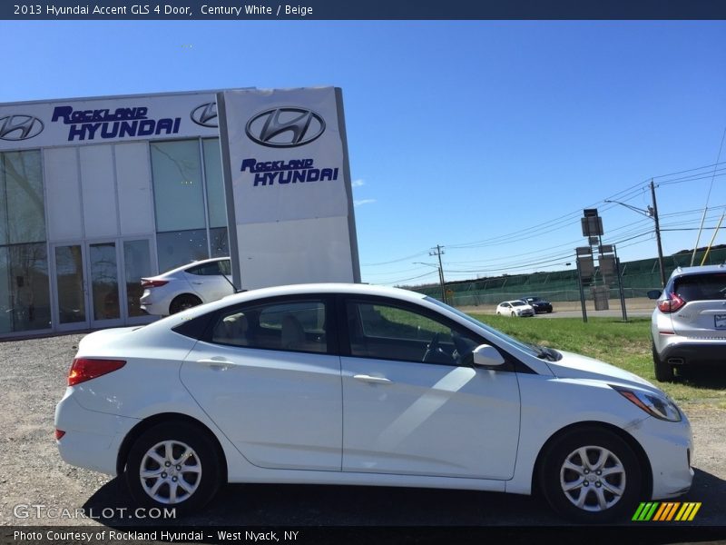 Century White / Beige 2013 Hyundai Accent GLS 4 Door