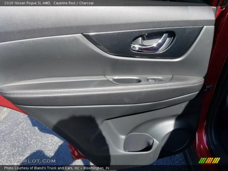 Cayenne Red / Charcoal 2016 Nissan Rogue SL AWD