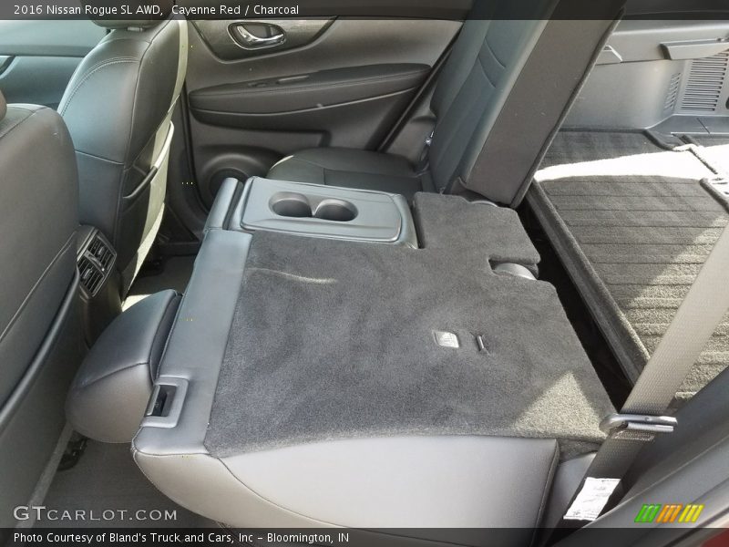 Cayenne Red / Charcoal 2016 Nissan Rogue SL AWD