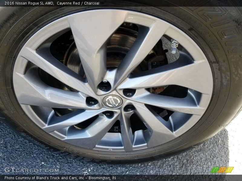 Cayenne Red / Charcoal 2016 Nissan Rogue SL AWD