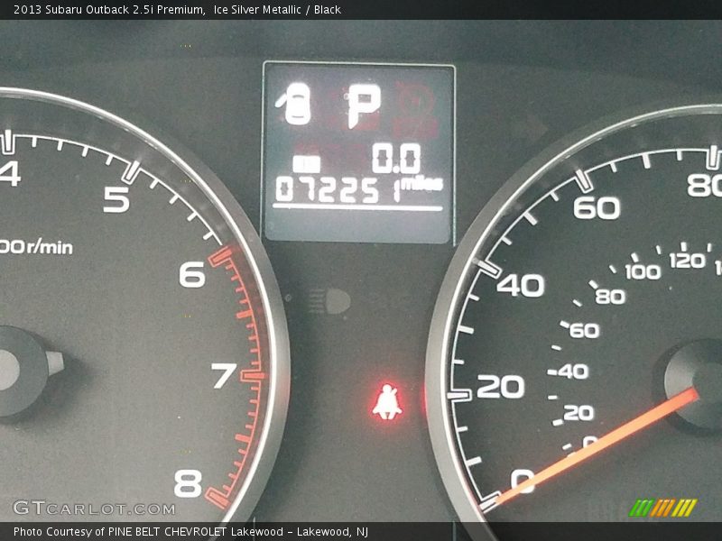 Ice Silver Metallic / Black 2013 Subaru Outback 2.5i Premium