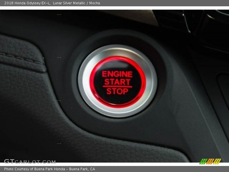 Lunar Silver Metallic / Mocha 2018 Honda Odyssey EX-L