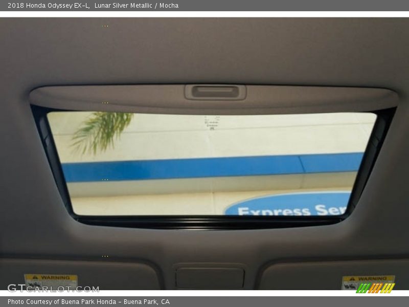 Lunar Silver Metallic / Mocha 2018 Honda Odyssey EX-L