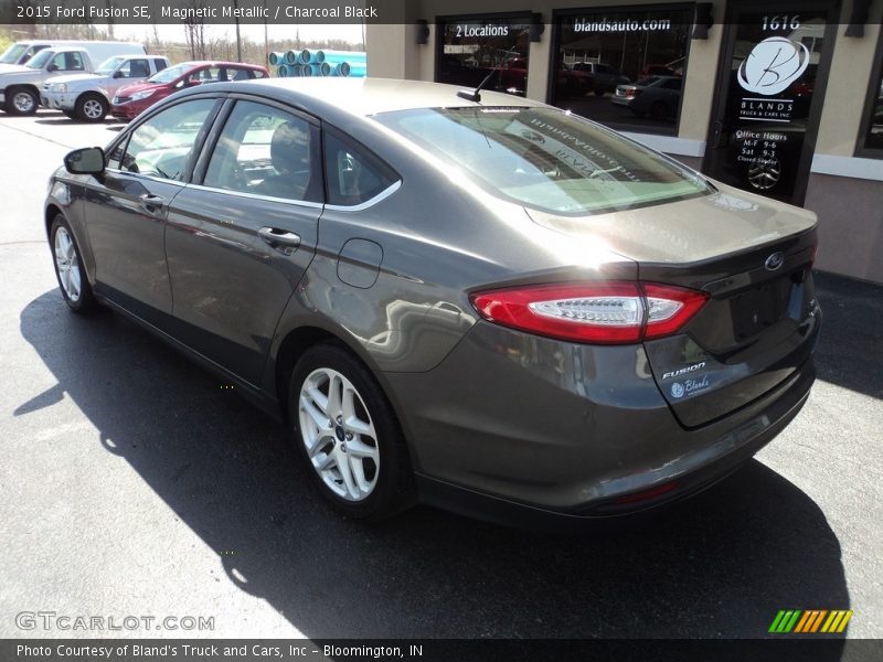 Magnetic Metallic / Charcoal Black 2015 Ford Fusion SE