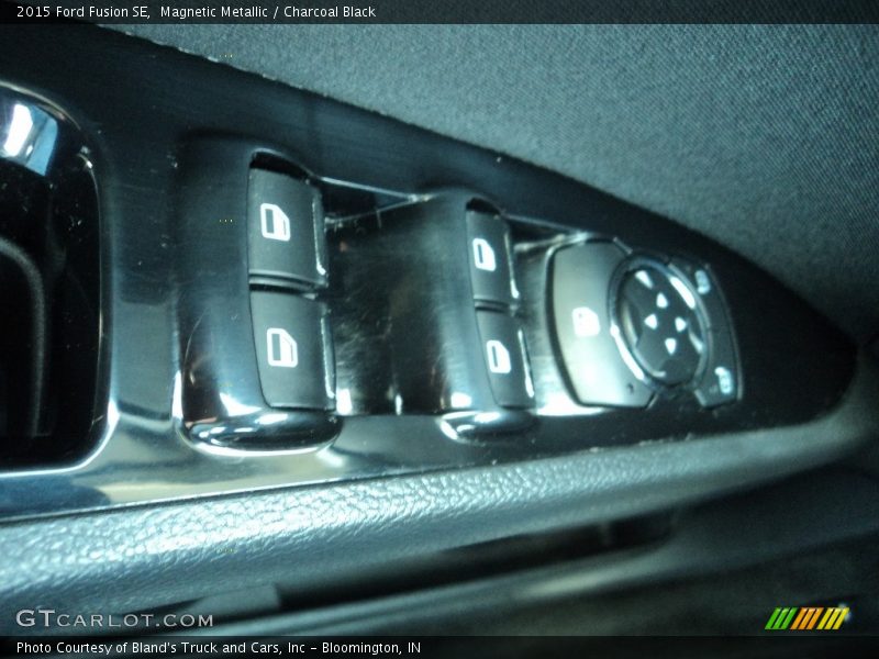 Magnetic Metallic / Charcoal Black 2015 Ford Fusion SE