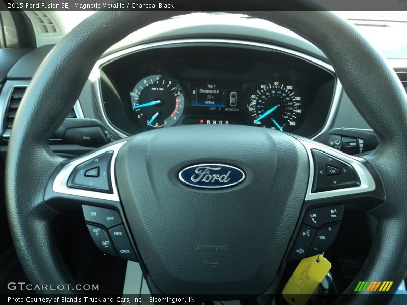 Magnetic Metallic / Charcoal Black 2015 Ford Fusion SE