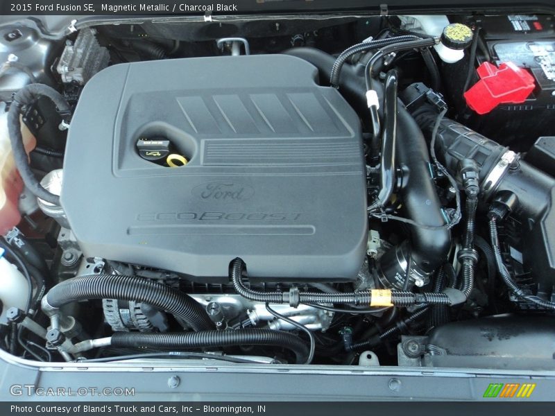 Magnetic Metallic / Charcoal Black 2015 Ford Fusion SE