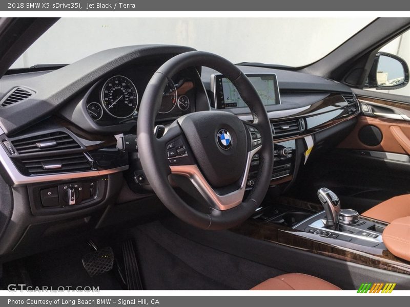 Jet Black / Terra 2018 BMW X5 sDrive35i