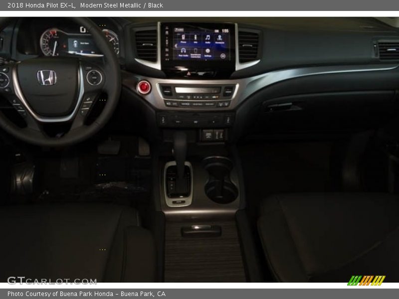 Modern Steel Metallic / Black 2018 Honda Pilot EX-L