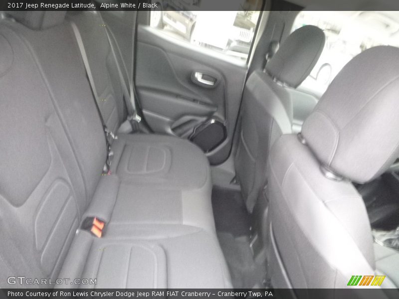 Alpine White / Black 2017 Jeep Renegade Latitude