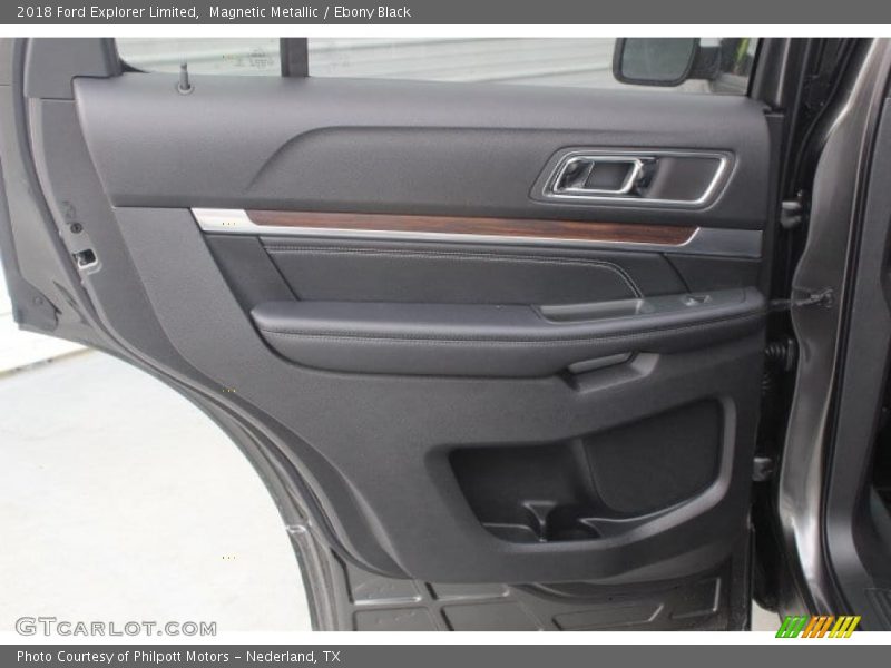 Magnetic Metallic / Ebony Black 2018 Ford Explorer Limited