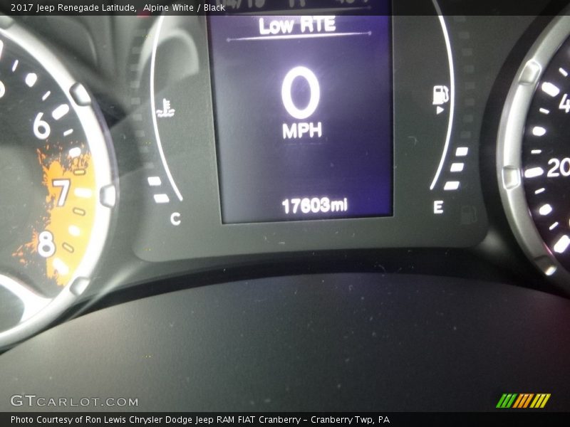Alpine White / Black 2017 Jeep Renegade Latitude