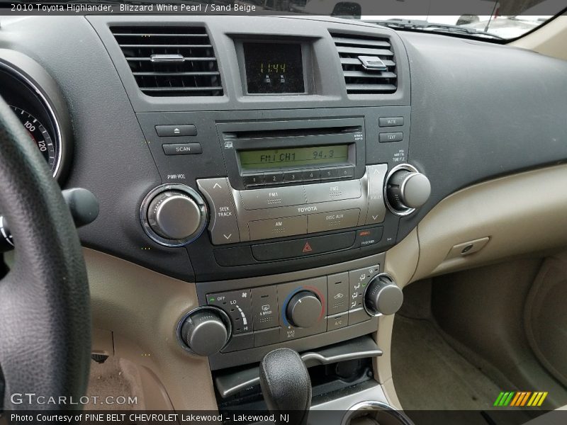 Blizzard White Pearl / Sand Beige 2010 Toyota Highlander