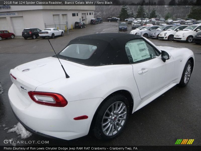 Bianco Gelato White / Nero Black 2018 Fiat 124 Spider Classica Roadster