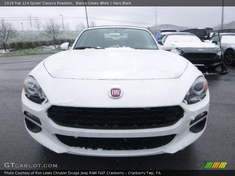 Bianco Gelato White / Nero Black 2018 Fiat 124 Spider Classica Roadster