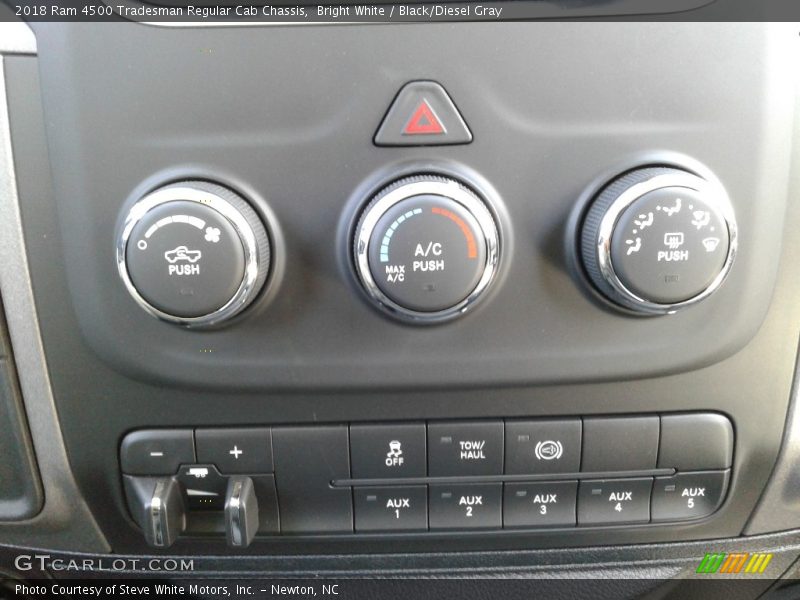 Bright White / Black/Diesel Gray 2018 Ram 4500 Tradesman Regular Cab Chassis