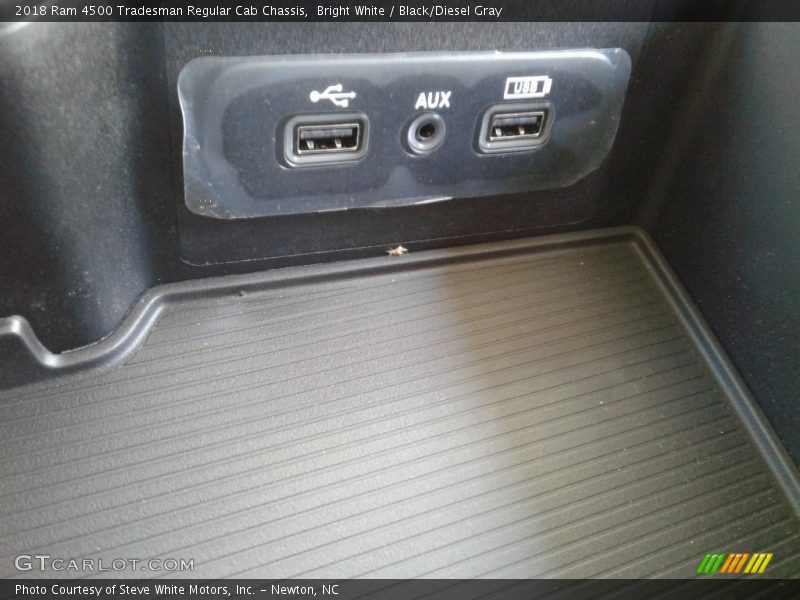 Bright White / Black/Diesel Gray 2018 Ram 4500 Tradesman Regular Cab Chassis