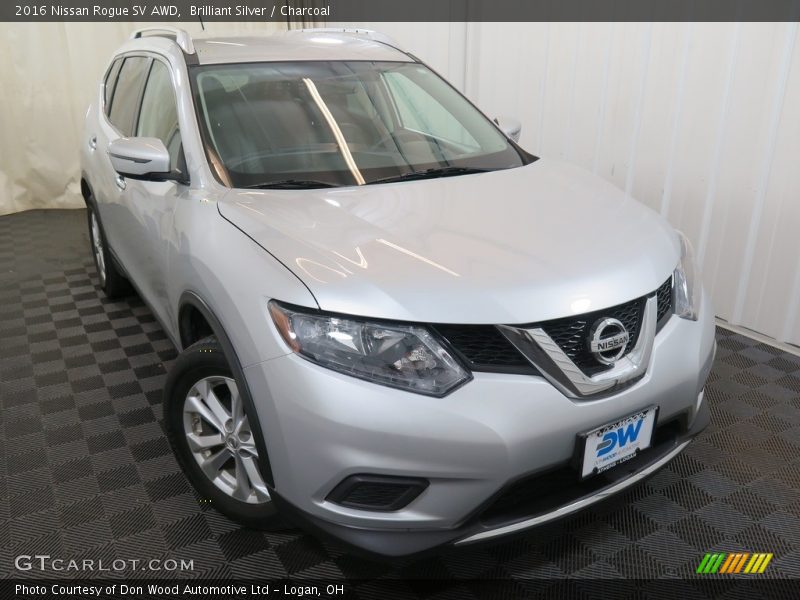 Brilliant Silver / Charcoal 2016 Nissan Rogue SV AWD