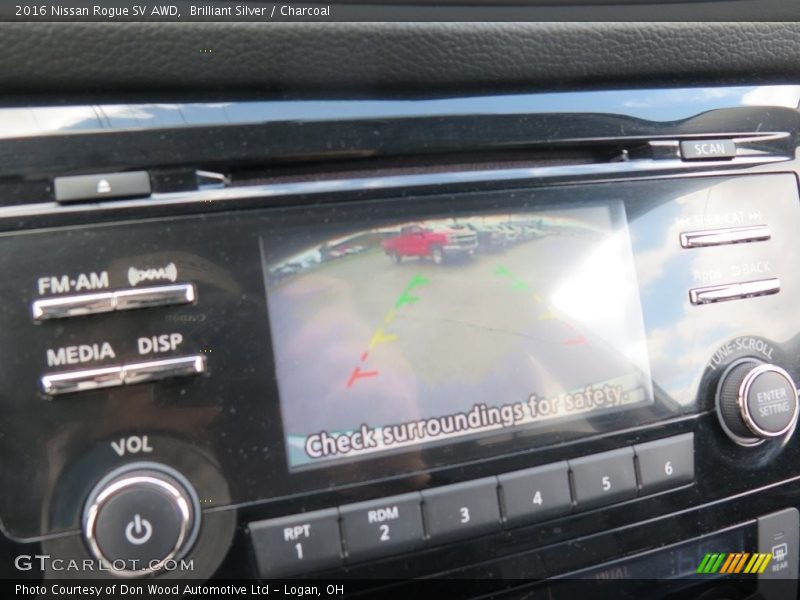 Brilliant Silver / Charcoal 2016 Nissan Rogue SV AWD