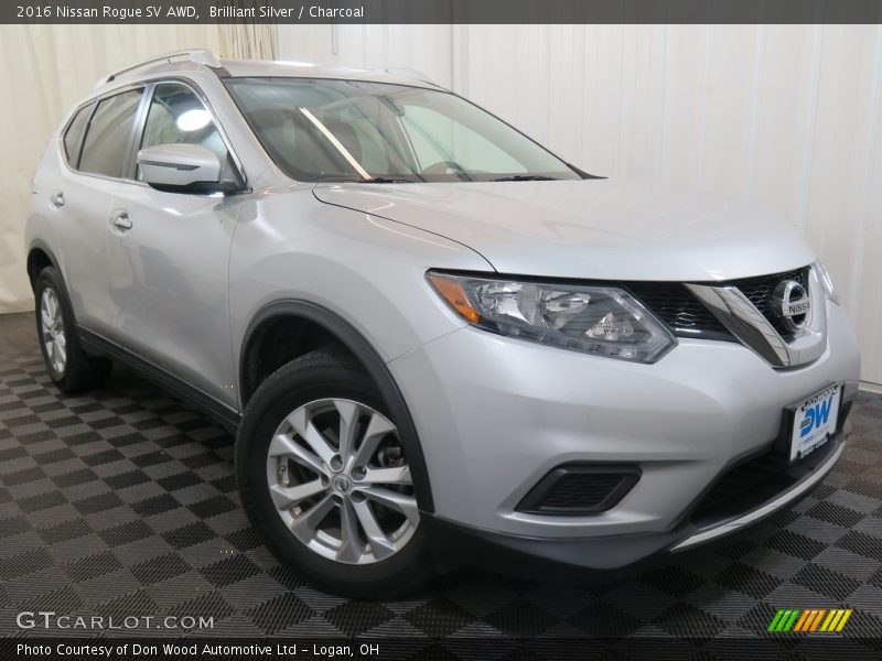 Brilliant Silver / Charcoal 2016 Nissan Rogue SV AWD