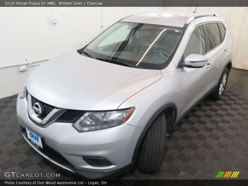 Brilliant Silver / Charcoal 2016 Nissan Rogue SV AWD