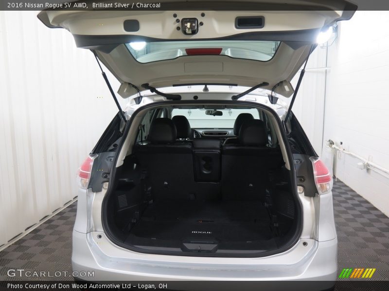 Brilliant Silver / Charcoal 2016 Nissan Rogue SV AWD