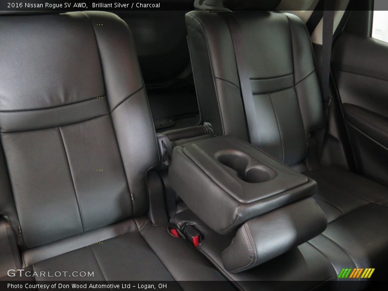 Brilliant Silver / Charcoal 2016 Nissan Rogue SV AWD