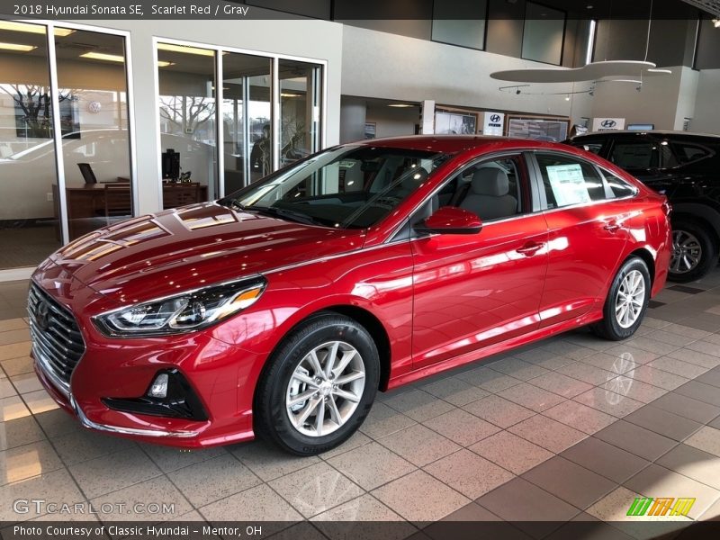 Scarlet Red / Gray 2018 Hyundai Sonata SE