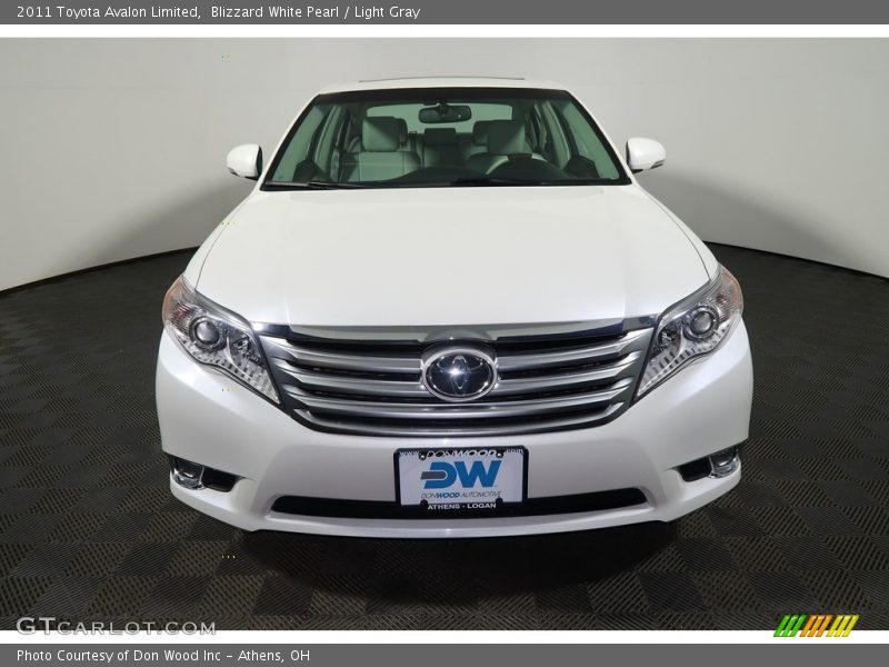 Blizzard White Pearl / Light Gray 2011 Toyota Avalon Limited