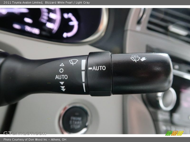 Blizzard White Pearl / Light Gray 2011 Toyota Avalon Limited