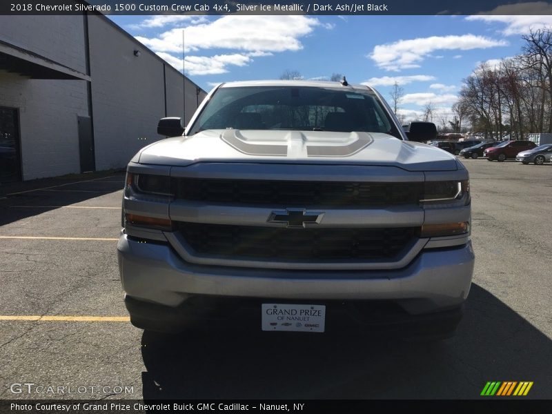 Silver Ice Metallic / Dark Ash/Jet Black 2018 Chevrolet Silverado 1500 Custom Crew Cab 4x4