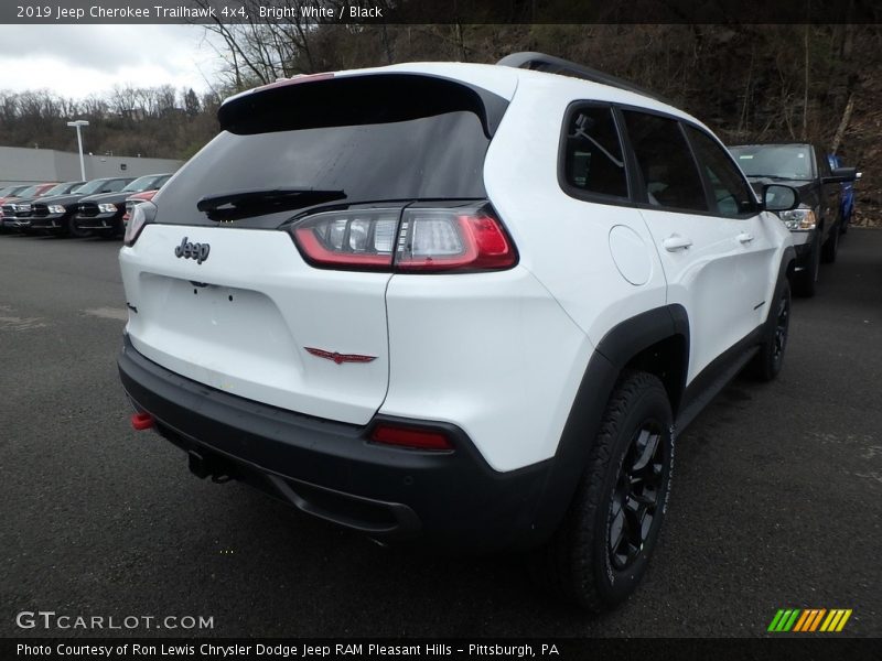 Bright White / Black 2019 Jeep Cherokee Trailhawk 4x4