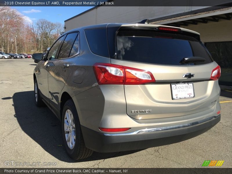 Pepperdust Metallic / Jet Black 2018 Chevrolet Equinox LT AWD