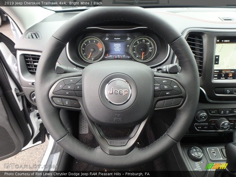 Bright White / Black 2019 Jeep Cherokee Trailhawk 4x4