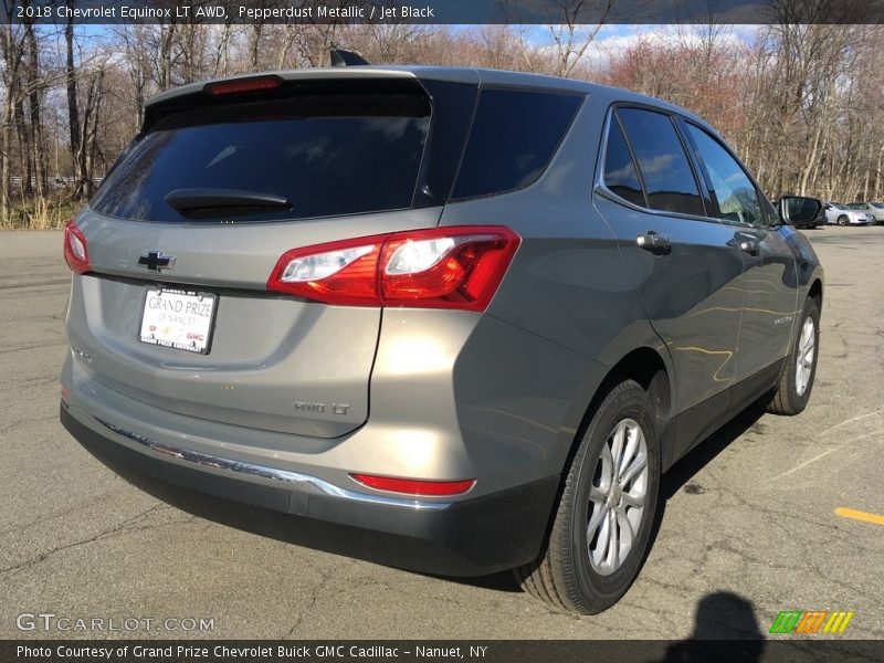 Pepperdust Metallic / Jet Black 2018 Chevrolet Equinox LT AWD