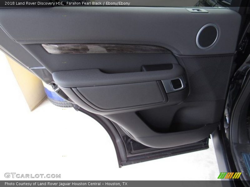 Farallon Pearl Black / Ebony/Ebony 2018 Land Rover Discovery HSE