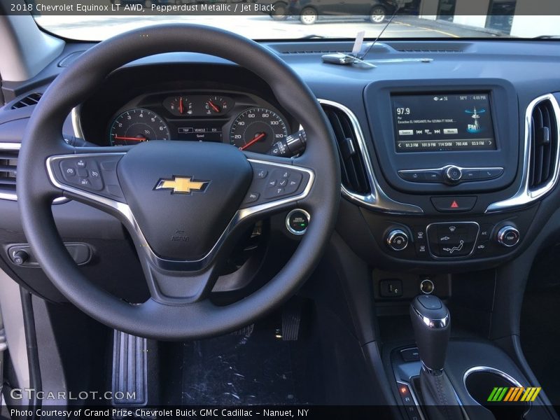 Pepperdust Metallic / Jet Black 2018 Chevrolet Equinox LT AWD