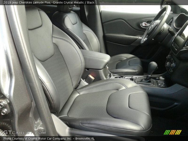 Granite Crystal Metallic / Black 2019 Jeep Cherokee Latitude Plus