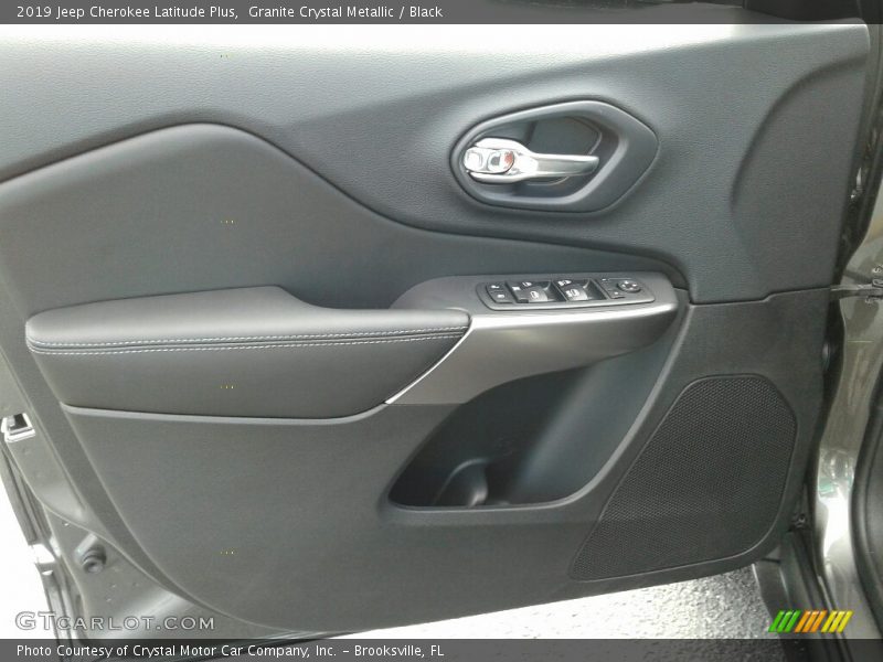 Granite Crystal Metallic / Black 2019 Jeep Cherokee Latitude Plus