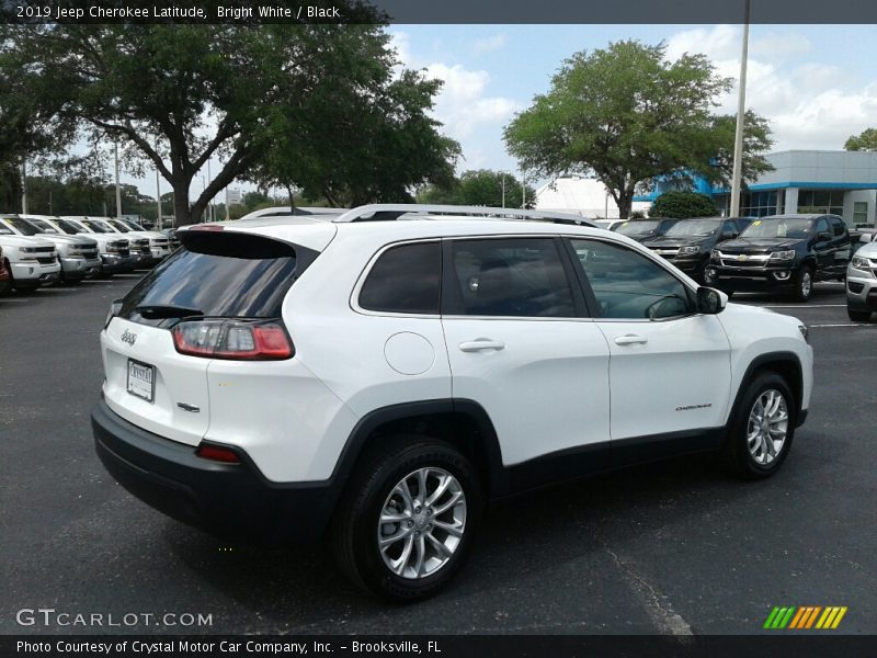 Bright White / Black 2019 Jeep Cherokee Latitude